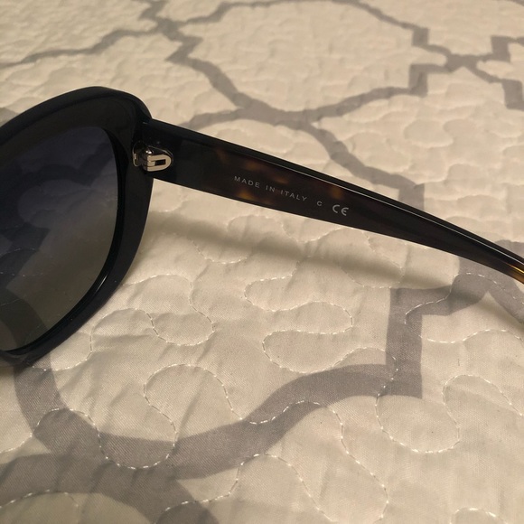 BNIB Chanel Navy/Tortoise Sunglasses - Picture 6 of 6